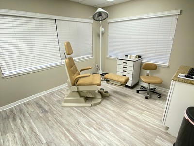 podiatrist fort myers examination room certified foot
