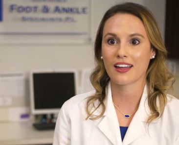 Dr. Ashley Bowles. DPM, FACFAS - Podiatrist Boca Raton Florida foot and ankle surgeons near Boca Raton